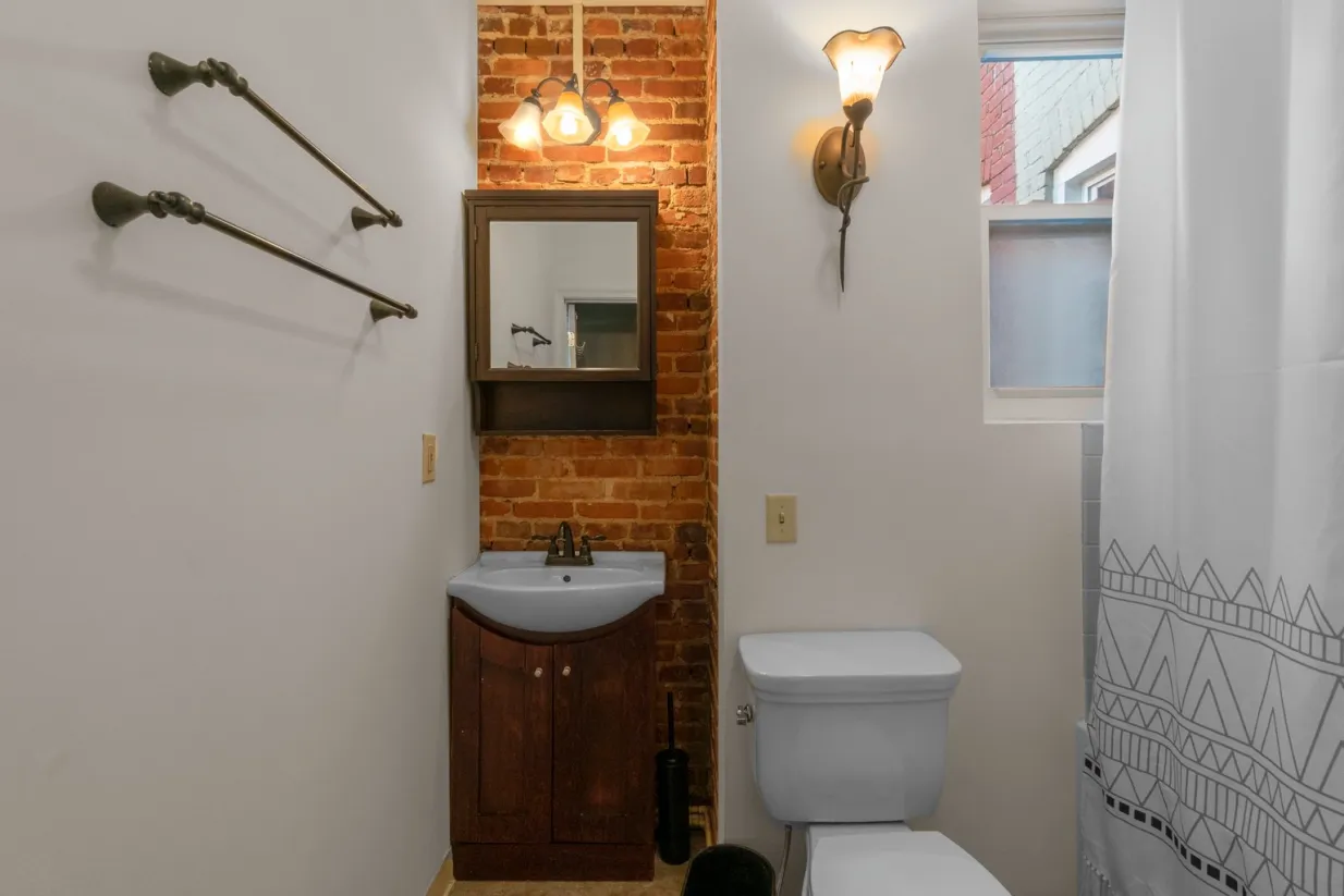 019-822West34thStreet-Baltimore-MD-21211-SMALL