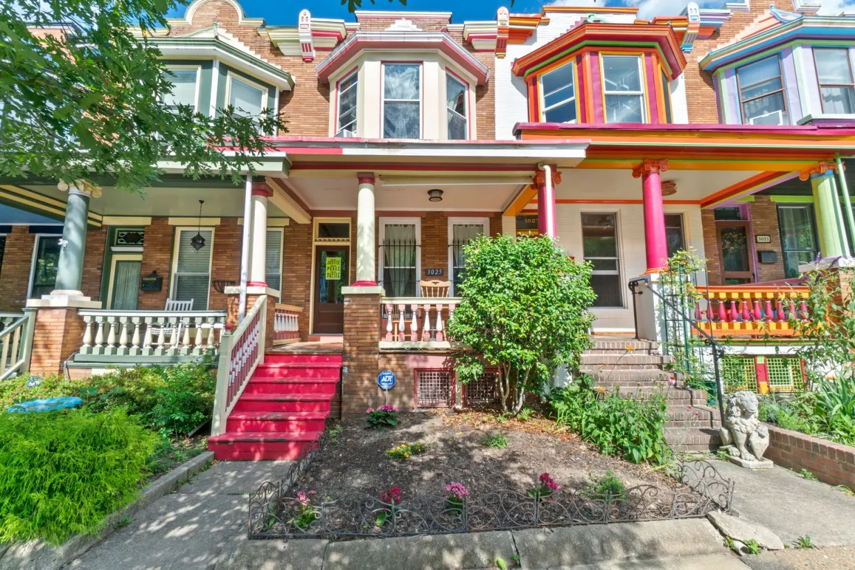 SOLD / 3025 Guilford Ave / Baltimore, MD 21218