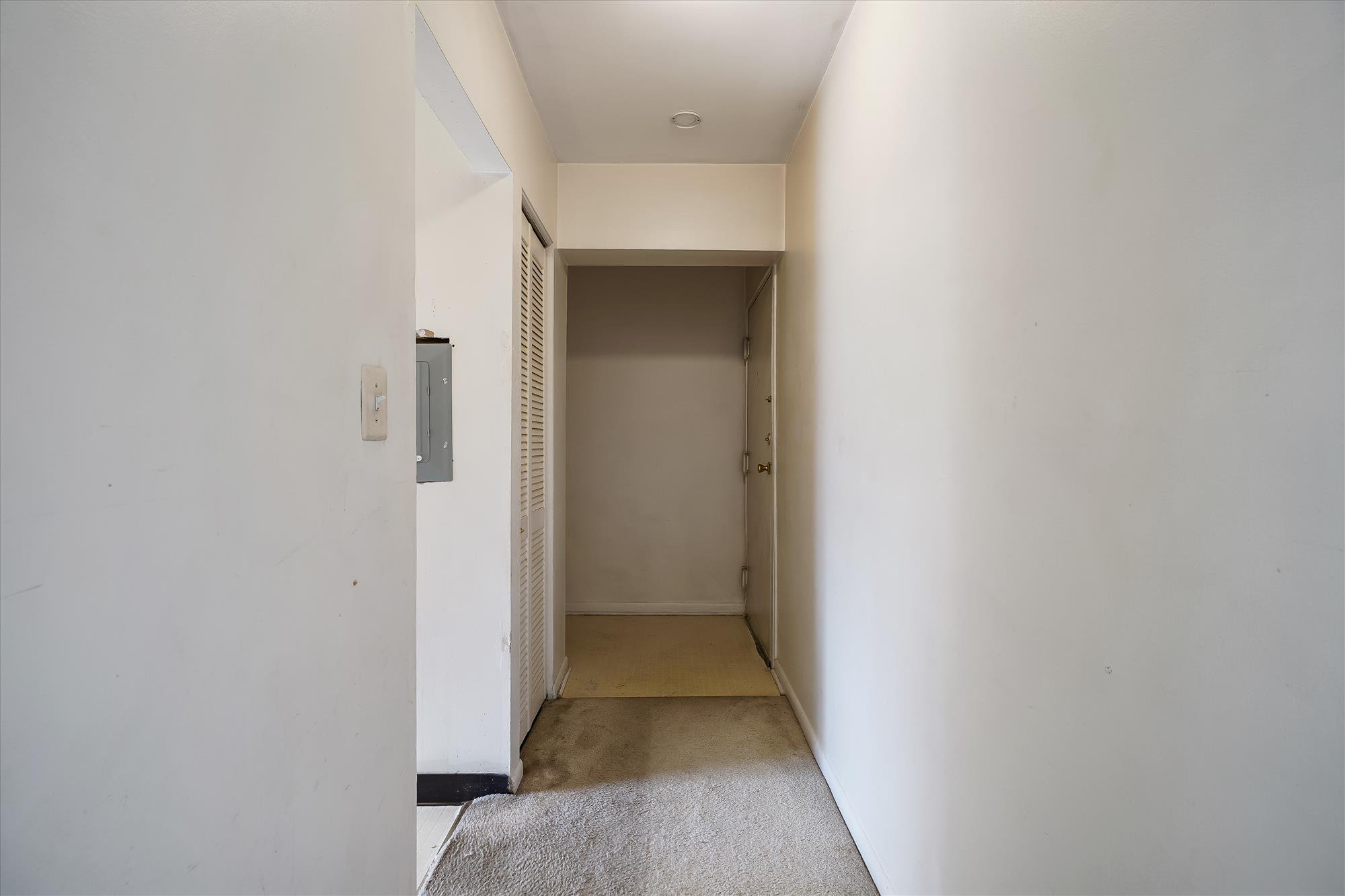 floor plan-foyer-_dsc5344